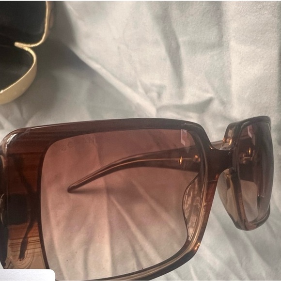 Chanel Rectangular Sunglasses in EUC $150 No scratches or sign of wear. See pics - Picture 9 of 15